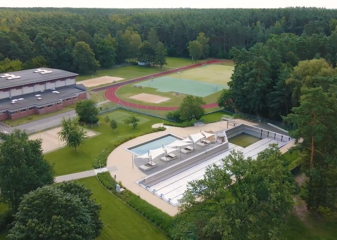 Wir danken Firma Poolwerk –  Leck im Freibad Waldfrieden gefunden!